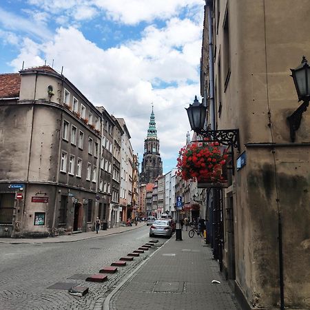 Centrum Apartament Old Town Swidnica  Luaran gambar